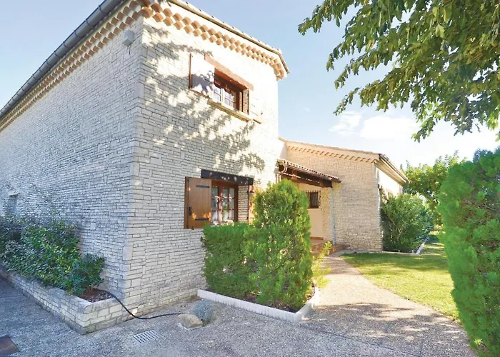 Cozy Home In Aubignan